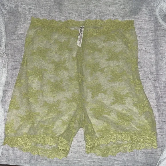 NWOT Free People Intimately For You Lace Bike Shorts - Picture 4 of 6